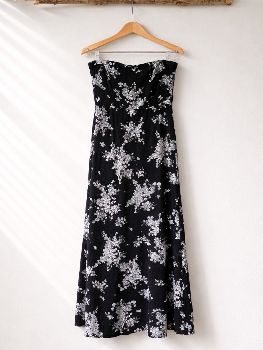 Old Navy Black White Floral Strapless Maxi Dress L Soft Girl Cottagecore Summer - Picture 1 of 6